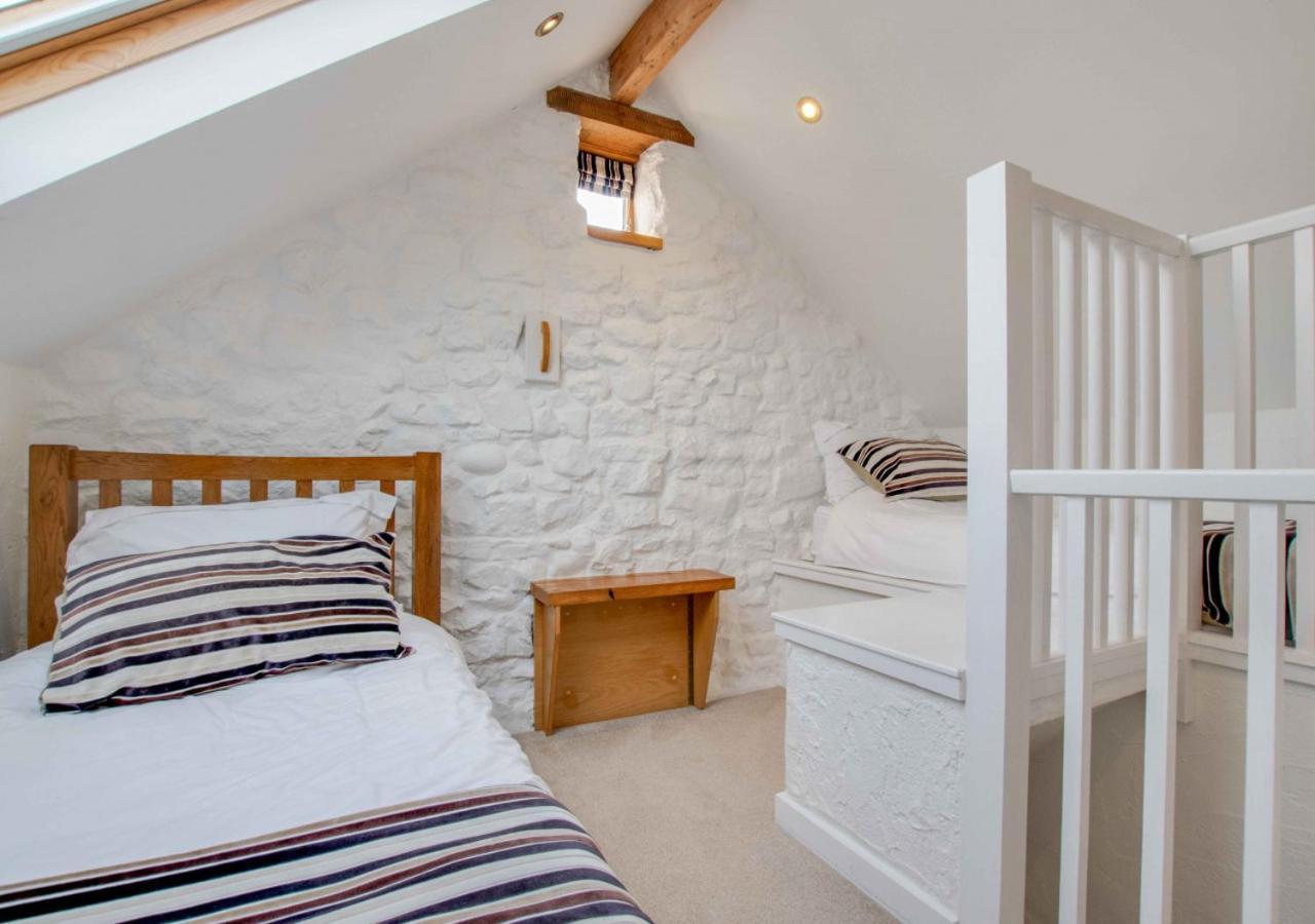 Slade Barn Villa Oxwich Esterno foto