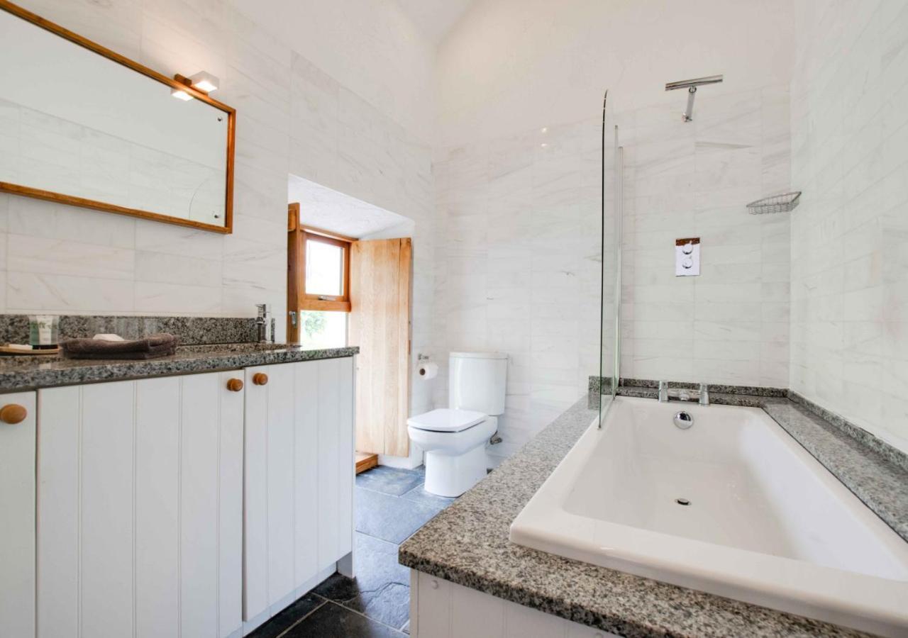 Slade Barn Villa Oxwich Esterno foto